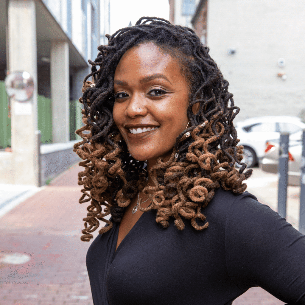 Bandoo Salon & Spa - Loc Retwist​​​ - Loc Services