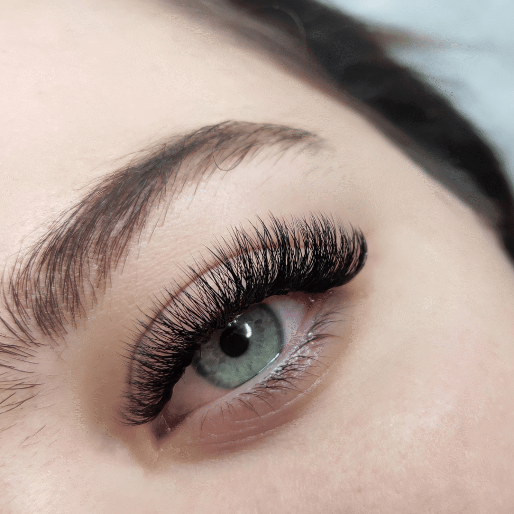 Bandoo Salon & Spa - Volume Lashes​​​ - Lash Services